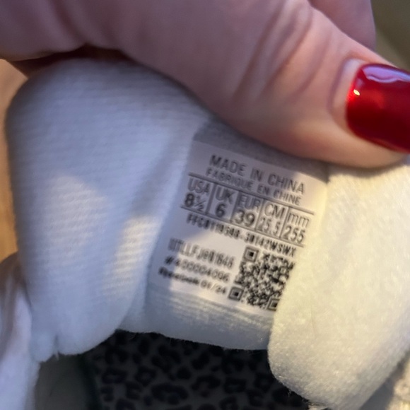 Reebok Womens Sz 8.5 Classic Casual Sneaker Gum Sole Leather - Picture 9 of 10